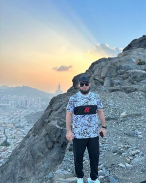 Khabib Nurmagomedov Instagram - Неделя на священном месте.
#Mecca 🕋🤲
#Alhamdulillah for everything