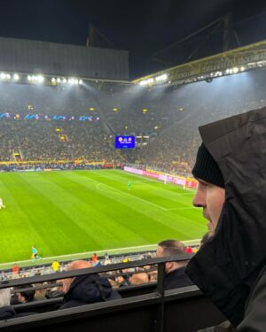 Khabib Nurmagomedov Instagram - Champions League ⚽️ 

Dortmund 📍