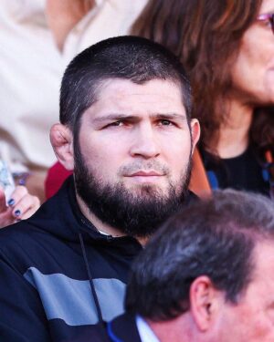 Khabib Nurmagomedov Instagram - Никогда не отчаивайтесь в милости Аллаха

Она безгранична и Он всегда нас ждет

Какой бы грех мы не совершали 

Просто нужно познать Его.