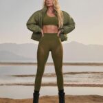 Khloé Kardashian Instagram - Since most of drop one SOLD OUT 🥰…. We have drop TWO dropping TOMORROW 9.30 #FableticsxKhloe let’s workout!!!! @fabletics