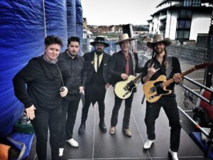 Kiefer Sutherland Instagram - ‪Loved playing in Northern Ireland for the first time...‬