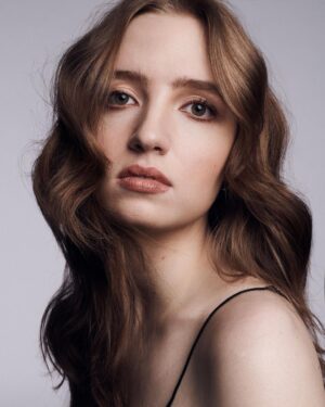 Kiera Allen Instagram - Proud to be on @whowhatwear’s list of 5 Breakout Actresses to Have on Your Radar (link in bio) alongside such amazing women! Also, can’t believe I’m on a list with someone who’s starring in a movie with legit @t22felton?? @tamaravaleriesmart, you are living the dream.

Photo by @erichobbsstudio
Makeup by @gitabass
Hair by @rebekahforecast
Styling by @emilysanchezstyle
Thank you guys for the great time on set and for my new profile picture :)