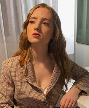 Kiera Allen Instagram - Since you couldn’t see the full press junket LEWK through Zoom, I thought I’d do a little high-drama hotel room photoshoot.

Styling by @emilysanchezstyle
Makeup by @kmannmakeup
Hair by @davestanwell
Photos by Mom, but with Dad’s phone ‘cause it’s got the good camera
Lighting by the aforementioned Dad holding a lamp
Selfies by me