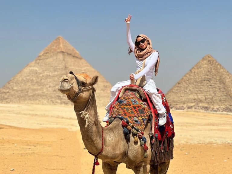Kila Shafia Instagram - Moment i live for☀️ 17/04/2023 Part 1. Pyramid,Giza,Egypt
