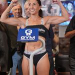 Kim Clavel Instagram - CHAMPIONNAT DU MONDE UNIFIÉ WBO/IBF MI-MOUCHES : KIM CLAVEL 107.8 lb Contre EVELIN « LA PRINCESSA » BERMÙDEZ 106.6 lb - 📸😂 @sweetsciencemgt - #clavelbermudez #boxing #femaleboxer