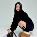 Kim Jisoo Instagram - @alo @aloyoga 🐾