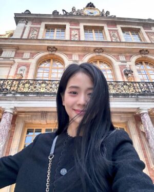 Kim Jisoo Instagram - Jisoo in Versailles 🏰