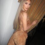 Kim Kardashian Instagram - 🍯