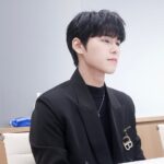 Kim Seong-hyuk Instagram - 👗💎