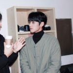 Kim Seong-hyuk Instagram - 1🦶🕶️