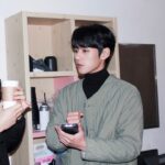 Kim Seong-hyuk Instagram - 1🦶🕶️