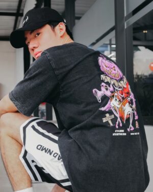 Kittipat Samantrakulchai Instagram - ใกล้ฮาโลวีน มีเสื้อใส่เที่ยวยัง?

@nomadcloth.bkk