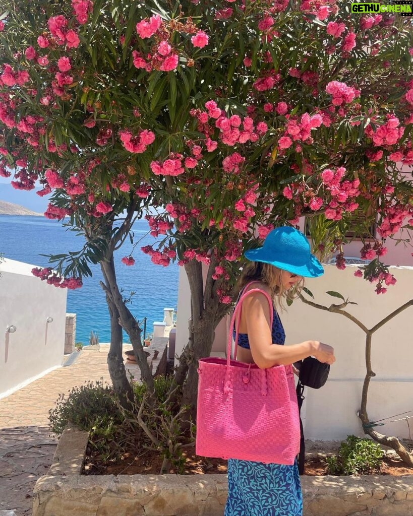Klelia Andriolatou Instagram - Καλοκαίρι με τα χρώματα σου 🧿 Χάλκη