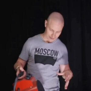 Konstantin Pavlov Instagram - С детства хотел на себе все проверять, и никогда бы не подумал, что будет в жизни такой момент, когда меня попросят протестировать свою продукцию такая компания, как Gillette @gilletterussia
Дело в том, что у них вышла новая коллекция антиперсперантов Gillette Power Rush, они не простые, а с микрокапсулами, собственно, это меня больше всего и заинтересовало. Конечно, я предложил проверить их продукцию в боевых условиях, довести себя до такого состояния, чтобы вспотеть и посмотреть, как работают их антиперсперанты, которые ещё и борется с неприятным запахом! 
Ведь Gillette - лучше для мужчины нет, но нужно еще доказать! 
#Gillette #GilletteAP #антиперспирант