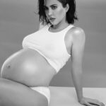 Kourtney Kardashian Barker Instagram - Being pregnant is the most beautiful blessing, honor and gift. That’s why creating @lemme Mama, our new prenatal multivitamin, was so deeply personal to me. I worked with my doctors and our medical team on this formulation for months, making sure we created the most clean, active and gentle supplement for fertility, pregnancy and postpartum. After years of taking other prenatal vitamins, I was still missing many of the key nutrients my doctors recommended. Enter Lemme Mama 👼🏼 90% of pregnant women are not getting enough Choline in their diet, which is why we included 3x the amount of Choline found in other supplements. We also knew how important it was to formulate with the most active form of Folate (Methylated Folate) to support baby’s brain development. With over 25 active nutrients, Lemme Mama has helped support my energy, immunity and nutrition for all stages of my pregnancy. Feeling incredibly blessed and proud of what we’ve developed 🤍 11.2.23. Join the waitlist.