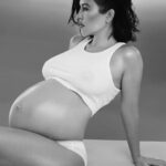 Kourtney Kardashian Barker Instagram - Being pregnant is the most beautiful blessing, honor and gift. That’s why creating @lemme Mama, our new prenatal multivitamin, was so deeply personal to me. I worked with my doctors and our medical team on this formulation for months, making sure we created the most clean, active and gentle supplement for fertility, pregnancy and postpartum. After years of taking other prenatal vitamins, I was still missing many of the key nutrients my doctors recommended. Enter Lemme Mama 👼🏼 90% of pregnant women are not getting enough Choline in their diet, which is why we included 3x the amount of Choline found in other supplements. We also knew how important it was to formulate with the most active form of Folate (Methylated Folate) to support baby’s brain development. With over 25 active nutrients, Lemme Mama has helped support my energy, immunity and nutrition for all stages of my pregnancy. Feeling incredibly blessed and proud of what we’ve developed 🤍 11.2.23. Join the waitlist.