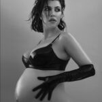 Kourtney Kardashian Barker Instagram - @vanityfairitalia 🖤