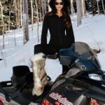 Kris Jenner Instagram - @kendalljenner takes Aspen with @fwrd ❄️🤍🎿