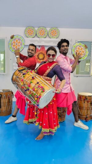 Krishna Praba Instagram - Mamadurai 💃🎶

@thandavdanceschool
.
.
.
@integratedtattoo
@shebin_xavier_
@arun_thandav

#reelsoninstagram #reels #dancer #dancereels #actor #reelitfeelit #reekarofeelkaro♥️💯✌️ #reelkarofeelkaro #danceindia