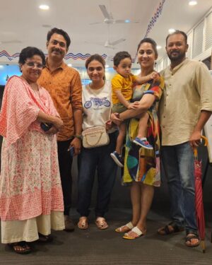 Krishna Praba Instagram - Such a nice evenging with delicious foods😋😋

Thank you @ponjikkara_cozinha for the warm welcoming 😍🤗🥰
#friendship

#food #delicious #seafood #friends #family