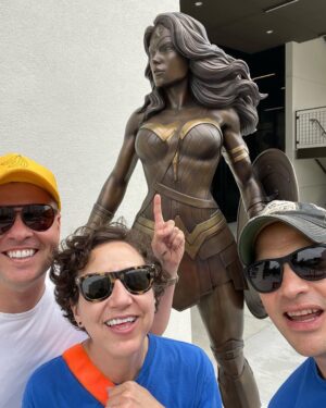 Kristen Schaal Instagram - Another day another shout out to @chandrathomas for holding down WB as strike captain, the fans of @ourflaghbomax supplying sandwiches and love, Eddie!, Wonder Woman!, and of course Scotty Landes. #wgastrike