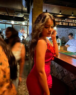 Kusuma Degalamari Instagram - A touch of pink in a world of midnight hues.

Mumbai, nightlife, party, pink, night,citylife, fashion, nightout, partylife, glamour, elegance, actor,