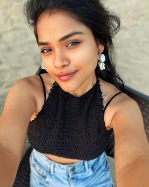 Kusuma Degalamari Instagram - Back to the time when it was all about sea and sailing 🌊🌅

#instagood #ootd #breezy #rainyday #fypシ #explorepage #explore #fyp #goa #throwback #tbh #tbhpost #goadiaries #goabeach #goatourism #trendingreels #photooftheday #kusuma #kusumadegalamari #baby #babymovie #babythemovie