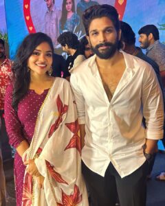 Kusuma Degalamari Instagram - One with the Icon star @alluarjunonline garu at @babythemovie appreciation meet. It’s a surreal feeling to meet you Sir and so glad to hear about my work in your words. Getting this kind of recognition from one of the biggest stars of India in the very beginning of my career is really an achievement and a memory to treasure. 😊🙏🏽 #iconstar #iconstaralluarjun #stylishstar #stylishstaralluarjun #babymovie #babythemovie #kusuma #kusumadegalamari #actor #telugumovie #telugucinema ITC Kohenur Hyderabad