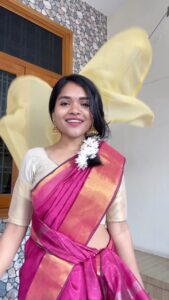Kusuma Degalamari Instagram - But saree>>> ... .. . #tumtum #tumtumsong #tamilsongs #tamildance #tamilcinema #tamilcomedy #tamilactress #tamilbgm #tumtumsong #traditional #saree #sareelove #tamilponnu #tamilcinema #kpopmemes #koreandancecover #dancechallenge #dancevideo #dancelover #dancecover #dance #dancereels #dancer #transitionreels #transition