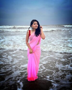 Kusuma Degalamari Instagram - A touch of tradition, a splash of style 💕

Beach, sea, saree, captions, photography, travel, photoshoot, 

#baby #babythemovie #kusuma #kusumadegalamari #travel #travelstories #solotrip #beach #saree #picoftheday #photooftheday #love #sunset #instagood #ootd