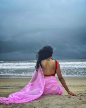 Kusuma Degalamari Instagram - Swipe left to see timeless elegance.

PS: 3rd one is my fav ❤️

Beach, sea, saree, captions, photography, travel, photoshoot, 

#baby #babythemovie #kusuma #kusumadegalamari #travel #travelstories #solotrip #beach #saree #picoftheday #photooftheday #love #sunset #instagood #ootd