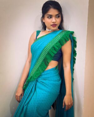 Kusuma Degalamari Instagram - Monday greens 💚

#sareelove #saree #kusuma #kusumadegalamari #instagood #instafashion #explorepage #ootd #baby #babythemovie