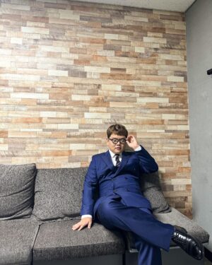 Kwak Joon-bin Instagram - 8등신 정장핏

#수트#패션