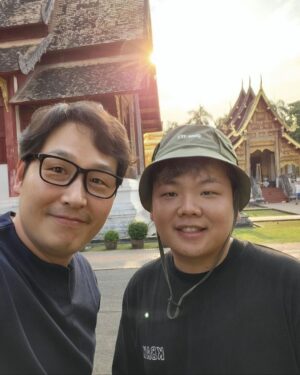 Kwak Joon-bin Instagram - 태국 바캉스룩

#태국#치앙마이