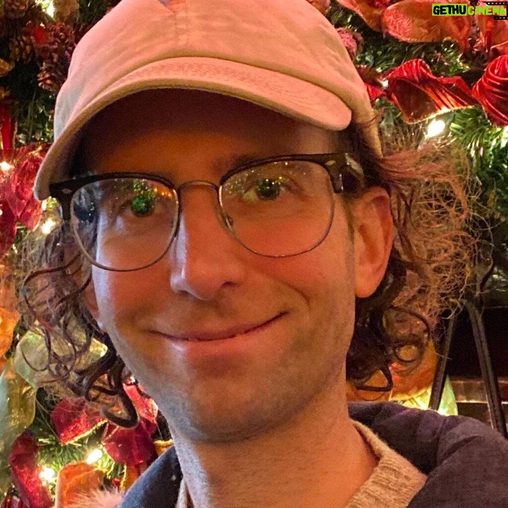 Kyle Mooney Instagram - happy holidays :)