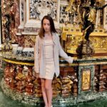 Lévanah Solomon Instagram - Roma dump ☀️🌺🦋🌿 Ta photo préférée ? *Photos retouchées _______ #picoftheday #pictureoftheday #photography #photooftheday #travel #sky #italy #rome #beige #blue #tan #aesthetic #mood #vibes #summer #colors #color #light #white #ootd #outfit #vacation #holiday #girl #neutral #pink Rome, Italy