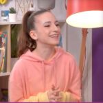 Lévanah Solomon Instagram - Le célèbre... charpentier moustachu ?! 😮 Certains secrets de Mario sont révélés par @lexaapage et @yoannsover, qui reçoivent aussi @levanah_off avec une belle surprise : un super concours LEGO Friends avec @legofrance_official (lien en bio) ! 💃🕺😍 #LEGOFRIENDS #LEGO #nickelodeonvibes #nickelodeon #concours #supermario #supermariowonder #mariobros #nintendoswitch #switch