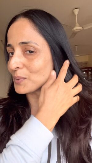 Lataa Saberwal Instagram - I AM NOT SCARED OF TROLLS !! ❤️ Will keep showing my “REAL, UNFILTERED “ skin on n off 😊😊. GIVE A ❤IF YOU AGREE WITH ME!! Encouraging everyone to embrace reality and love ourselves the way we are 🤗🤗
#lataasaberwal #authenticallylataa

#skincare #skin #skincaretips #skinhealth #skinhealth #skinfade #skingoals #selfimprovement #selfcare #selfimage #selfesteem #selfesteembuilding #selfesteembuilding