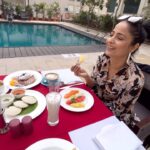 Lataa Saberwal Instagram - Last when did you take you your husband or wife on a date? Does dating stop after years of marriage?? Comment down below 👇 #lataasaberwal #authenticallylataa