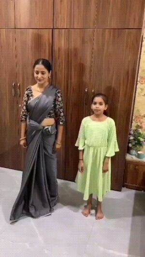 Lataa Saberwal Instagram - Thank to giving me so much love ❤❤❤❤❤❤❤❤❤❤❤❤
My favourite , sweet, smiling face, Beautiful, charming,@lataa.saberwal Aunty with me
Enjoyed so much with you☺️☺️
Love you alot❤❤
We miss you😔
#ThevisionDanceclass
#Dancelover
#RealHinakhan
#viralreels
#lataasabaerwal
#shailendrasinghkatariya
#yeRishtakyakahlatahai
#kartiknayra❤️👌🏻
#ravinapatel
#kamleshpatidaar
#Realshauryasaxena
#viralbiryani
#viralbhiyani
#viralreels
#virelvideoinstagram