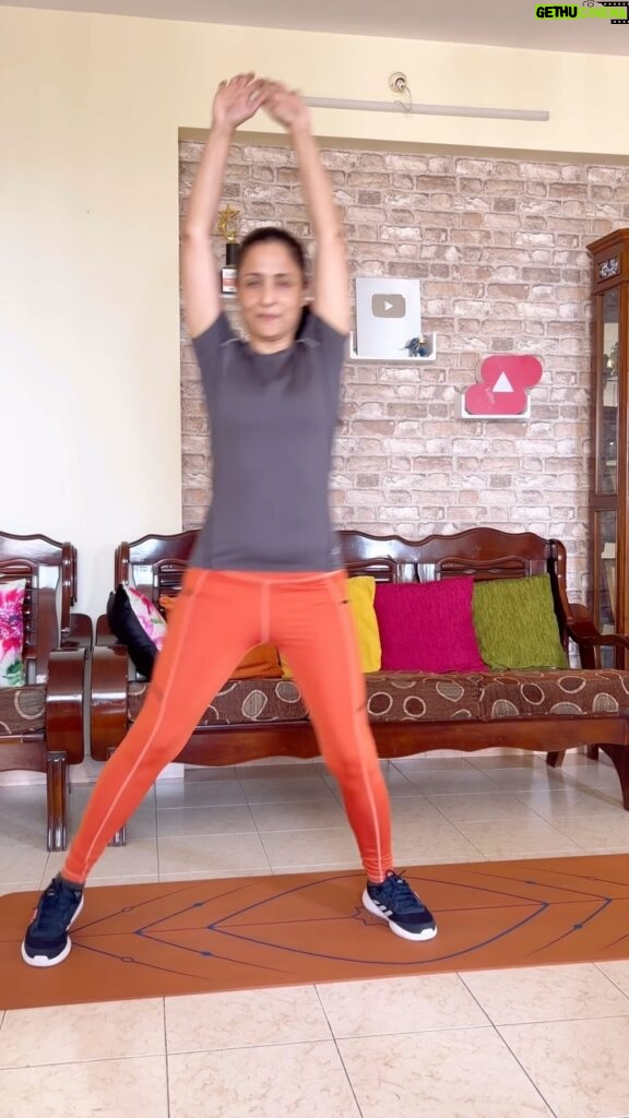 Lataa Saberwal Instagram - Can we perform HIGH IMPACT EXERCISES if we have knee issues?? Substitute for Jumping Jacks 💪 *** If you have serious knee problem then please consult your doctor before performing *** #lataasaberwal #authenticallylataa #homework #homewirkouts #easyworkout #easyhomeworkouts #easyhomeworkout #exercise #exerciciofisico #simpleexercise #simpleexercises #simpleexerciseathome #simpleexercisestoburnlowerbellyfat #weightloss #weightlossinspiration #weightloss #weightloss
