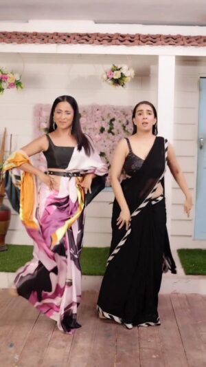 Lataa Saberwal Instagram - 𝑹𝒆𝒂𝒅𝒚 𝒇𝒐𝒓 𝑩𝒐𝒎𝒃𝒂𝒚 𝑻𝒊𝒎𝒆𝒔 𝑭𝒂𝒔𝒉𝒊𝒐𝒏 𝑾𝒆𝒆𝒌. 𝑻𝒉𝒂𝒏𝒌 𝒚𝒐𝒖 𝒇𝒐𝒓 𝒕𝒉𝒊𝒔 𝒍𝒐𝒗𝒆𝒍𝒚 𝒔𝒂𝒓𝒆𝒆. @navyasabyliva 
Thank you 🎥📸 Tushar ji @shriharsh_photography 
Loved dancing with you @shirin_sewani 
@bombaytimes

#lataasaberwal #shirinsewani #bombaytimesfashionweek #bombaytimes #fashionweek #reelaindiaofficial #reelsinstagram #reelsinsta #reelskarofeelkaro