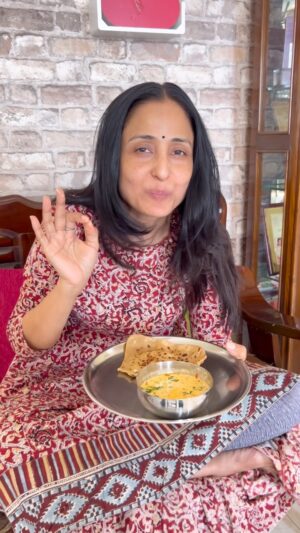 Lataa Saberwal Instagram - My 5 min recipe 😋. When I’m confused what to eat !! 😒 . “Take waala dahi “ . Suggest something else we can add to this…❤️

#lataasaberwal #authenticallylataa #5minrecipe #5minrecipes #thalirecipe #vegrecipes #vegrecipesofindia #vegetarian #veg #veggieketorecipes #easyrecipes #easycooking #easy #easyrecipes #quickrecipes #quickmeals #quickrecipes #quickdinners #quickdinnerrecipes
