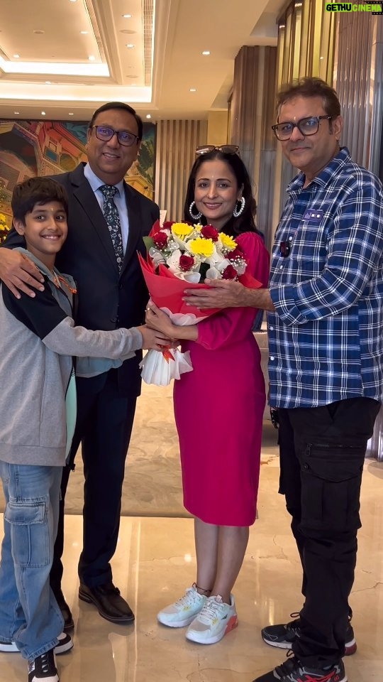 Lataa Saberwal Instagram - Thrilled to have the amazing Lataa Saberwal and her lovely family stay with us at @prideplazanewdelhiaerocity. It was an honour to add a touch of luxury to their family time. Here's to creating unforgettable memories #Familytime #vacation #familytrip #khaudostsanjeevseth #foodandtravel #authenticallylataa #lataasaberwal #destinations #luxurioustays #staycations #IndianHotels #HotelsOfIndia #IndianHospitality #PrideHotelsAndResorts #HotelsAndResorts #PrideGroupOfHotels #PrideHotel #PridePlazaHotel #TraditionallyLuxurious #PrideBiznotel #PrideResort #TrulyIndian #TraditionallyWarm #PurelyPride #PrideSuites #PrideExpress #prideplazadelhi