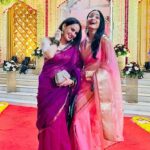 Lataa Saberwal Instagram - Fun , laughter and good food. We had a great time at the wedding @loshetty . Thank you for these lovely pics @tulikkaupadhyay
