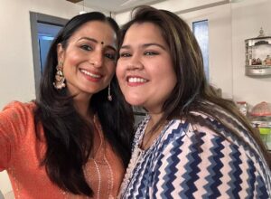 Lataa Saberwal Instagram - When my ‘Rajkumaari’ came home ❤️ . Akshaya , not just an actor but now an entrepreneur too!! She is a great inspiration to all the young people who want to follow their heart. She is also one of my young friends who helped me in my journey as a content creator. WATCH OUR FULL VLOG on my YouTube channel. LINK IN INSTA STORY AND CHANNEL LINK IN BIO❤️❤️ NOW YOU CAN ORDER FROM 👇
AKSHAYA 'S CULTURE KITCHEN CONTACT DETAILS 👇👇
Calling + Whatsapp : 917507616150 
Whatsapp : +918104006095 @culture.kitchen23

@sethsanjeev