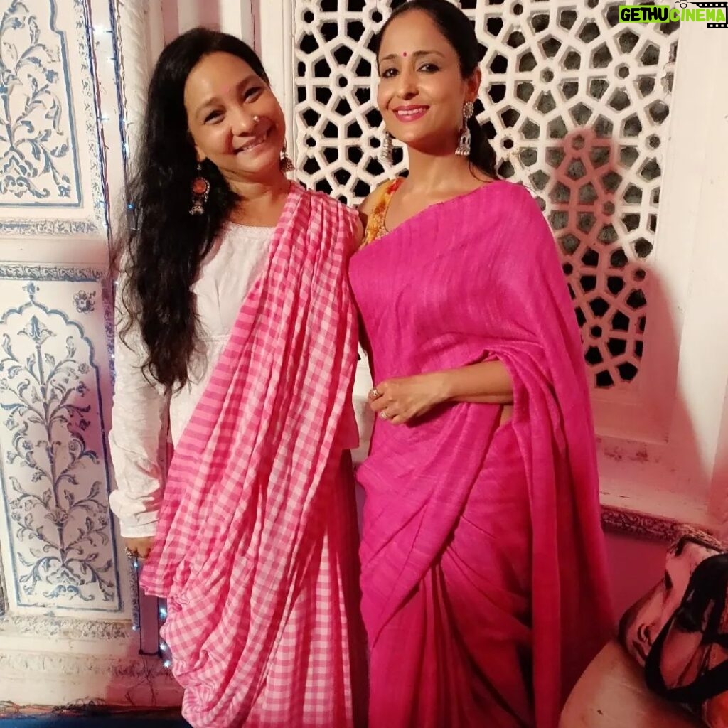 Lataa Saberwal Instagram - Years after years our friendship has grown stronger. Blessed to have you as my friend Sunni. Happy b'day 🎂❤️❤️🧿 #lataasaberwal #authenticallylataa #sunitarajwar