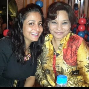 Lataa Saberwal Instagram - Years after years our friendship has grown stronger. Blessed to have you as my friend Sunni. Happy b'day 🎂❤️❤️🧿

#lataasaberwal #authenticallylataa #sunitarajwar