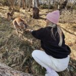 Laurie Blouin Instagram - Down days in Jindy making new friends 🦘 #Downdays #Australia #Roos Jindabyne, New South Wales