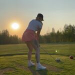 Laurie Blouin Instagram – Tee time🏌️‍♀️⛳️ #Golf #GolfSwing Golf De La Faune